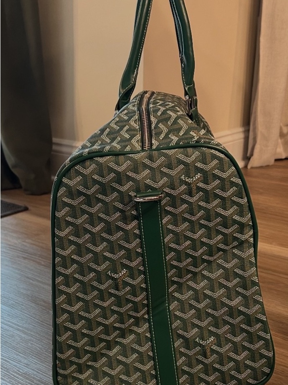 Green Duffle Travel Bag - Pre-Owned Weekend Bag OS - Picture 2 of 3
